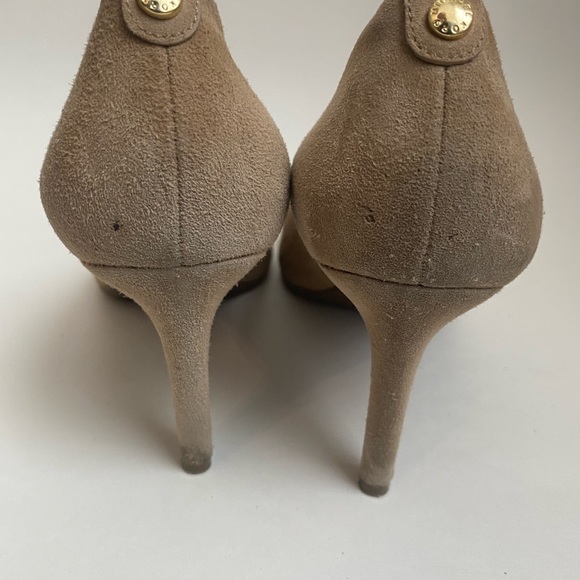 Michael Kors Beige Suede Closed Pointy Toe Suede Heels 3.5inc SZ 9.5 - Picture 6 of 10
